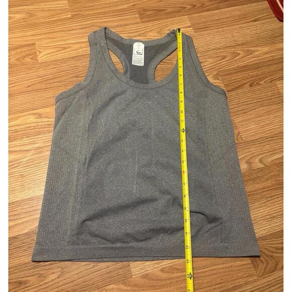 Old Navy Active Seamless Tank Top Size Large - Picture 4 of 5